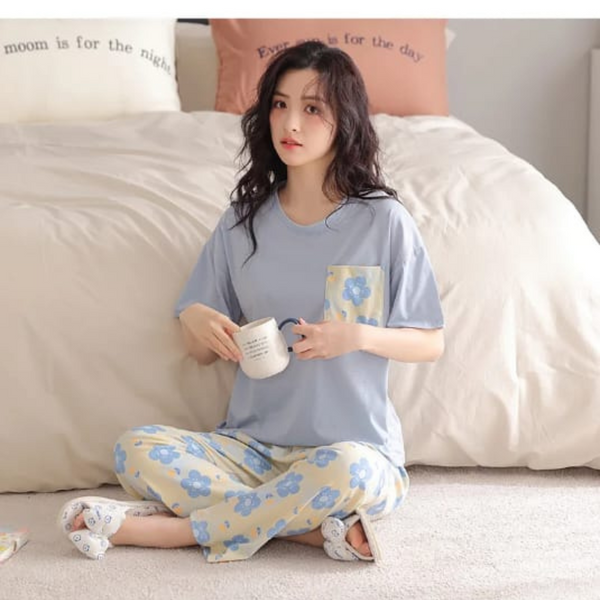 Blue Flower Pocket Print Half Sleeves T-shirt With Flowers Print Pajama Suit (AA-220)