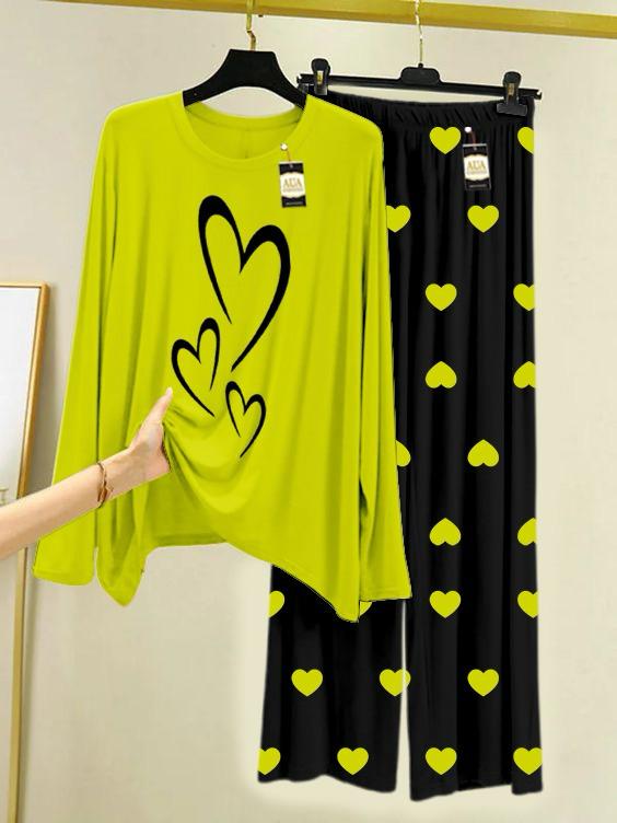 New green heart design printed nightwear for women